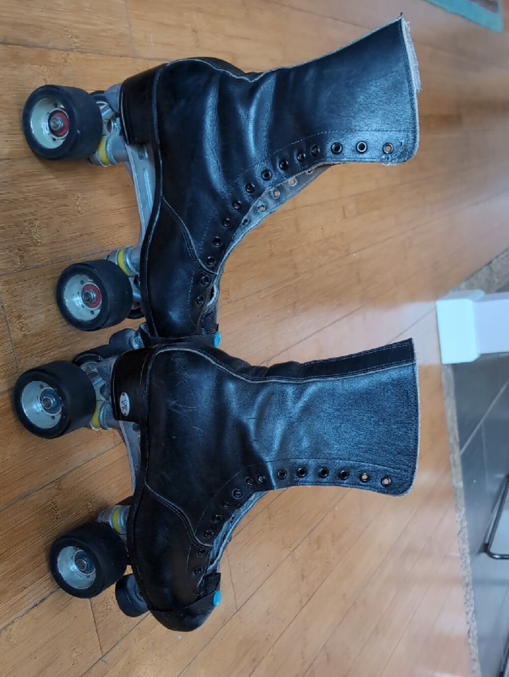 Riedell Black Leather Quad Skates Size 6 - Picture 4 of 6